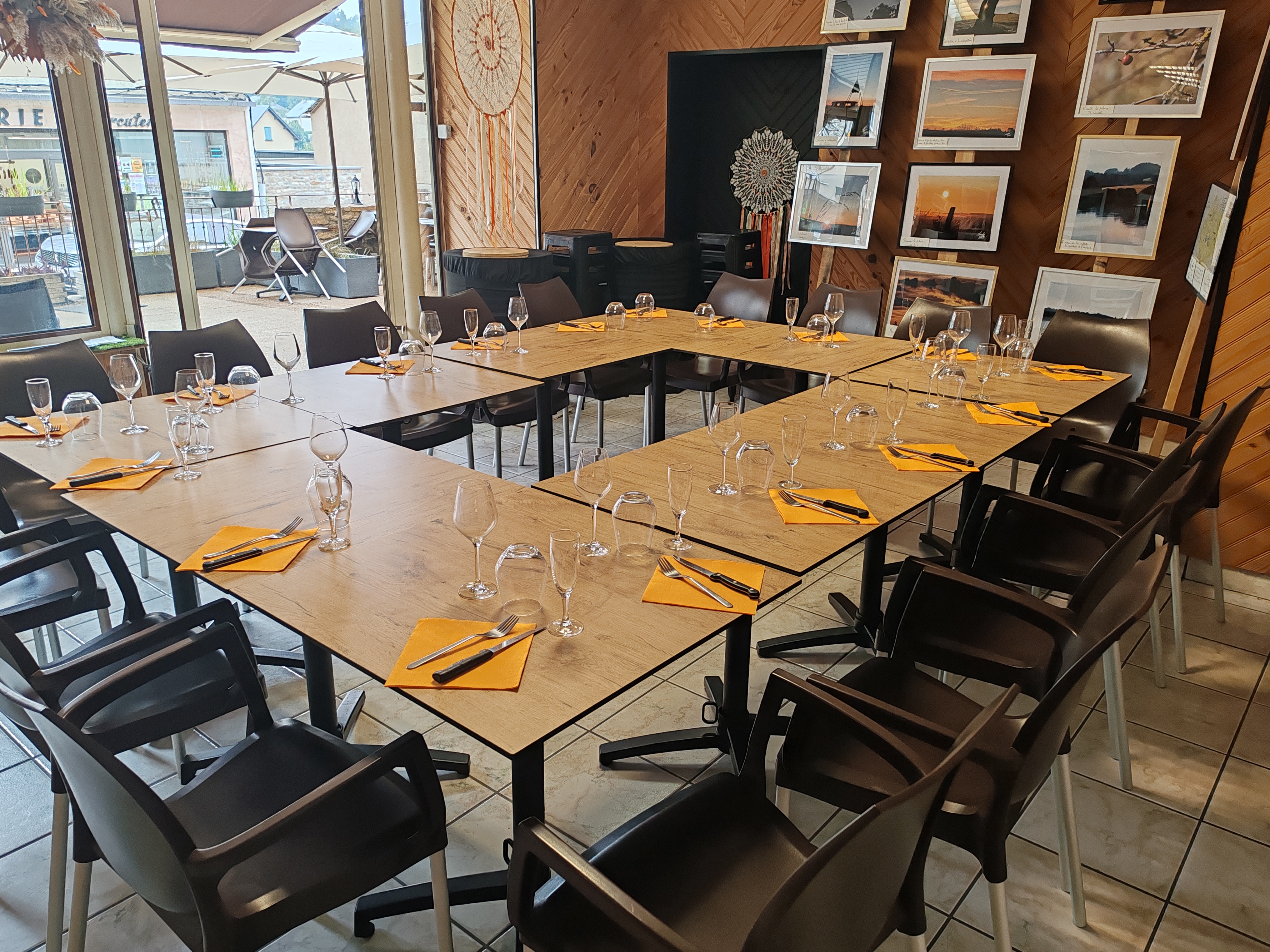 Une autre salle pour les groupes